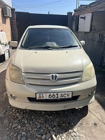 nisan leaf: Toyota Ist: 2003 г., 1.3 л, Автомат, Бензин — 5