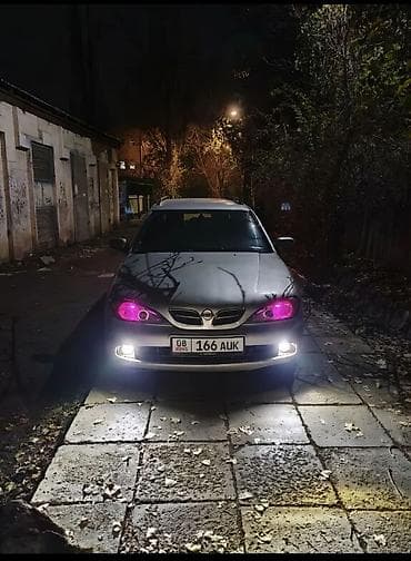 Nissan Primera: 2000 г., 2 л, Вариатор, Бензин, Универсал — 1