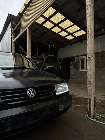 Продажа авто: Volkswagen Vento: 1992 г., 1.8 л, Механика, Бензин, Седан — 2