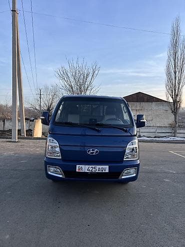 Hyundai Porter: 2022 г., 2.5 л, Типтроник, Дизель, Фургон at lalafo.kg Hyundai Porter: 2022 г., 2.5 л, Типтроник, Дизель, Фургон