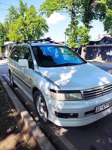 мисибуси шариот: Mitsubishi Grandis: 1998 г., 2.4 л, Автомат, Бензин, Минивэн — 1