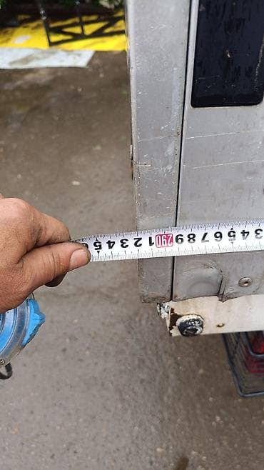 грузовой газел: Кузов бортовой Mercedes-Benz — 4