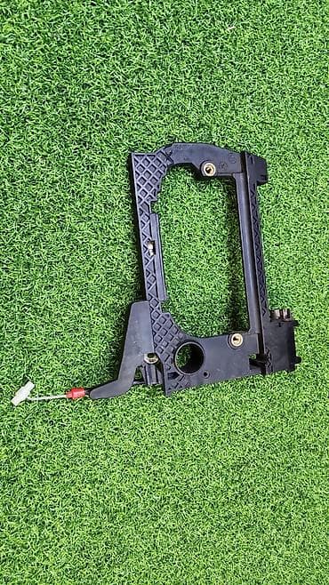 автозапчасти круглосуточно рядом: Рамка пер лев е39 Год 2001 В отличном состоянии, очень большой — 1