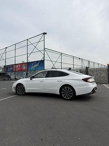 2022: Hyundai Sonata: 2022 г., 1.6 л, Автомат, Бензин, Седан — 3