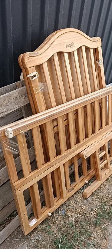 Эмерек гарнитурлары: Детская деревяннаяможно как манеж кровать и раскладывается до 7 лет — 4