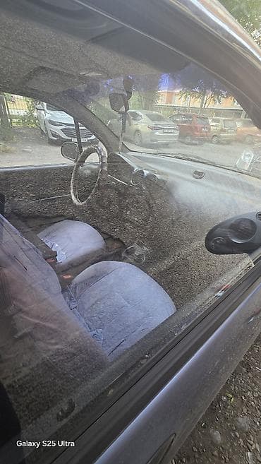 ом: Daewoo Matiz, 5‑дверный хэтчбек, синий цвет. Кузов и экстерьер: - — 3