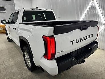 tayota 4ranner: Toyota Тундра: 2022 г., 5.7 л, Автомат, Бензин, Внедорожник — 2