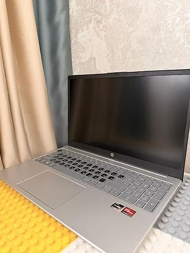 pro 14: HP 15.6" серебристый ноутбук - Экран 15.6", тонкие рамки, веб‑камера — 3
