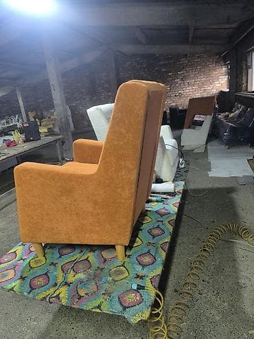 мягкая мебел: Кресло с высоким подголовником и подлокотниками - Эргономичная форма — 3