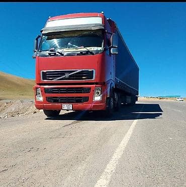 Тягач, Volvo, 2006 г., Тентованный