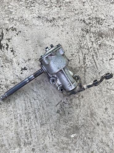 Автозапчасти для ВАЗ 2107 рулевой колонка,червяк, стартер, тормозной