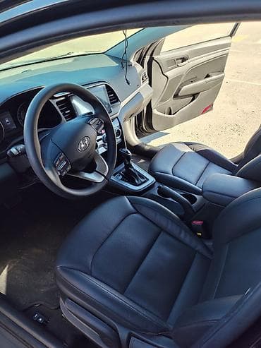 Hyundai Elantra: 2020 г., 1.6 л, Автомат, Бензин, Седан — 6