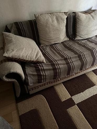 филармонии: Прямой диван, Б/у — 1