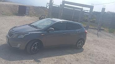 Kia Rio: 2014 г., 1.6 л, Механика, Бензин, Хэтчбэк