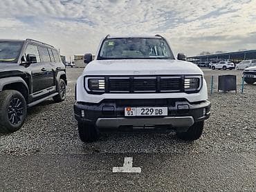 Электрический внедорожник (белый, 5‑дверный) Кузов и дизайн: -