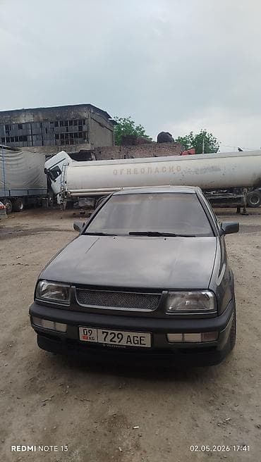 Продажа авто: Volkswagen Vento: 1993 г., 1.8 л, Механика, Бензин, Хэтчбэк — 3