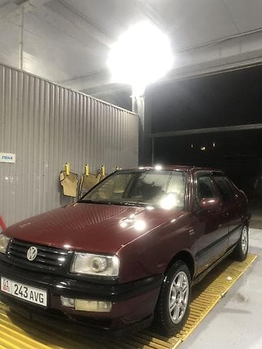 кабриолеты купить: Volkswagen Vento: 1992 г., 1.8 л, Автомат, Газ, Седан — 4