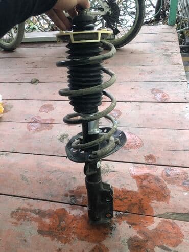 Автокосметика: Передний амортизатор Honda 2016 г., Б/у, Оригинал, Япония — 2