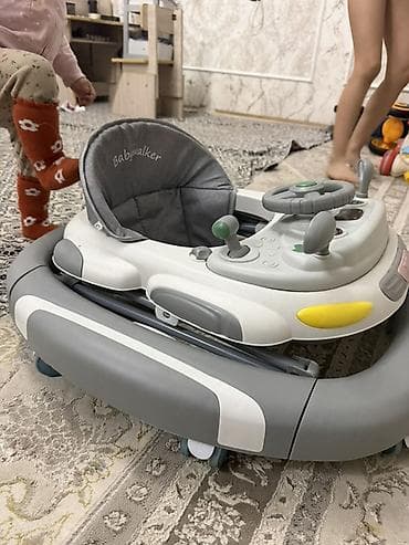 прицеп для коляски: Ходунок в новом состоянии, ребенок отказался сидеть — 3