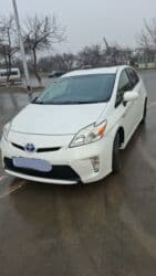 продаю машину токмок: Toyota Prius: 2014 г., 1.8 л, Вариатор, Гибрид, Купе — 1