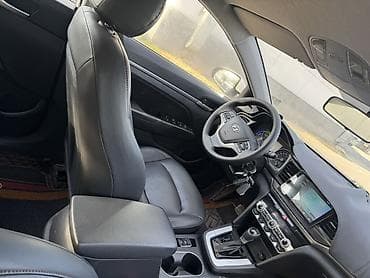 yuan plus byd: Hyundai Elantra: 2019 г., 1.6 л, Автомат, Гибрид, Седан — 9