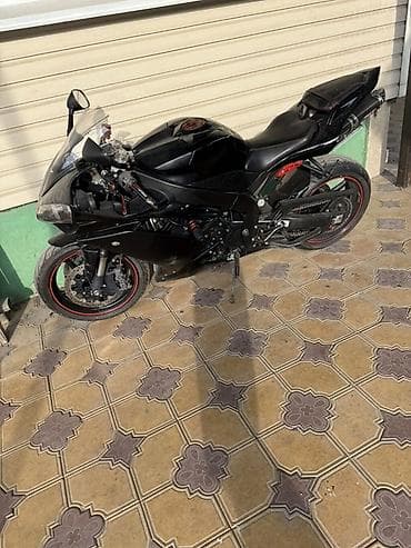 Унаа: Спортивный мотоцикл Yamaha R1 2007 рестайлинг черного цвета с — 1