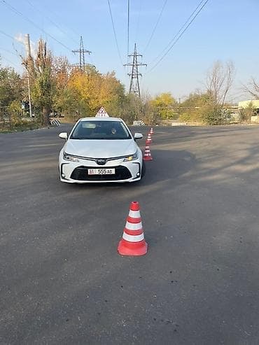 Индивидуальные уроки вождения на учебном автомобиле Toyota Corolla