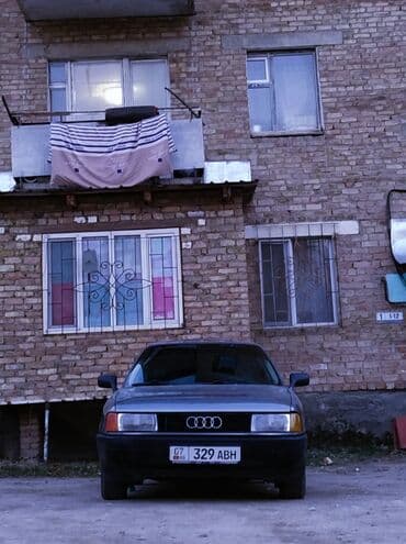 срочна прадаю авто: Audi 80: 1990 г., 1.8 л, Механика, Бензиновая, Седан — 2