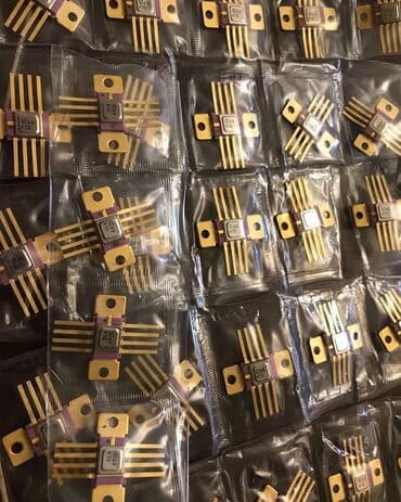 баклашка принимаем: Км конденсаторы микрасхемы транзисторы релющки разёмы пг2,7 пр2 — 4