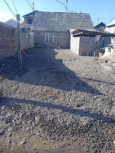 дешовый дом: 🏡 Дом в Дордой 2 — 42 000$ Продаётся жилой тёплый дом на участке 2 — 1