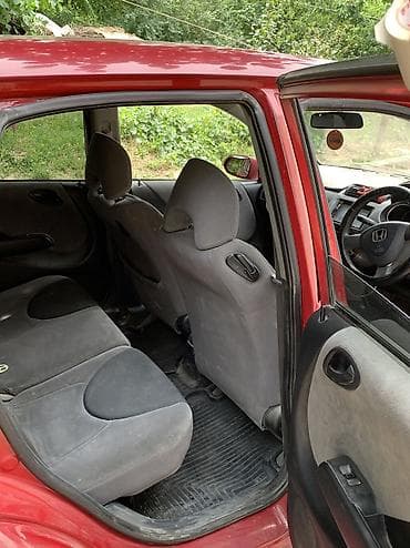 электромобиль дешевый: Honda Fit: 2001 г., Автомат, Бензин, Хэтчбэк — 2