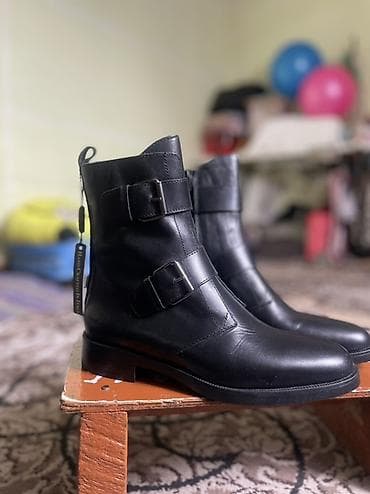 Босоножки, сандалии, шлепанцы: Женские кожаные ботинки Emanuele Crasto (Made in Italy) - Модель — 1