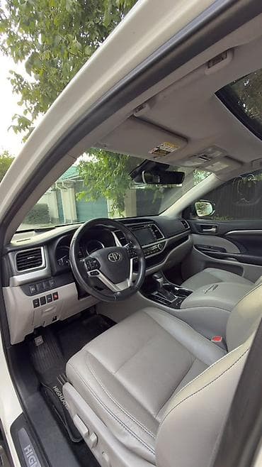 Toyota Highlander: 2018 г., 3.5 л, Автомат, Гибрид, Кроссовер — 5