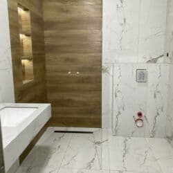 чистка ковер: Подготовка стен для укладки, Подготовка стен для грунтовки, Резка плитки | Керамическая плитка, Керамогранитая плитка, Мозаичная плитка | Вертикальная укладка, Диагональная укладка, Горизонтальная укладка Больше 6 лет опыта — 16