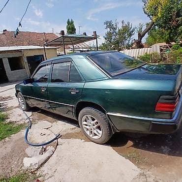 bmw e9: Mercedes-Benz W124: 1990 г., Механика, Седан — 3