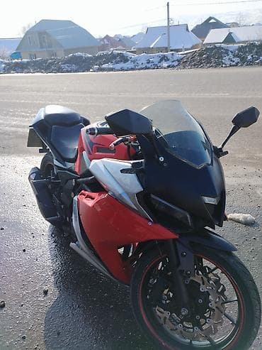 м8 мото: Спортивный мотоцикл класса «спорт» с обтекателями в красно‑черно‑серой — 3