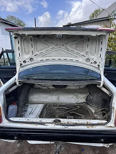 Audi: Audi 100: 1988 г., Ручные, Бензин, Седан — 8