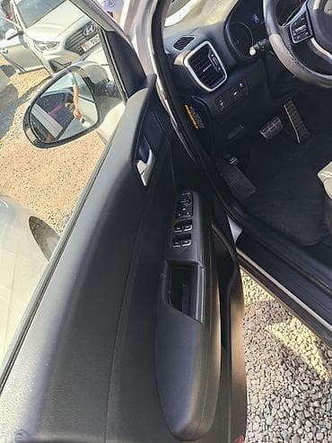 шкода актовия: Kia Sportage: 2019 г., 2 л, Автомат, Дизель, Кроссовер — 5