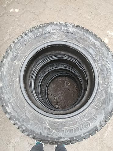 215 70 r16: Шины 215 / 70 / R 16, Зима, Б/у, Комплект, Внедорожные (АТ/МТ), Япония, Yokohama — 2