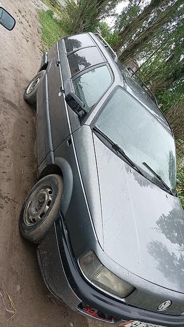 Volkswagen Passat Variant: 1990 г., 1.8 л, Кол менен иштөөчү, Бензин, Универсал — 7