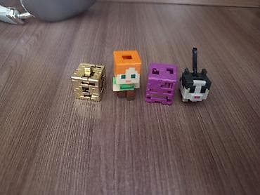 Свадебные платья и аксессуары: Набор мини-фигурок в стиле Minecraft. В комплекте: - Персонаж Алекс — 1