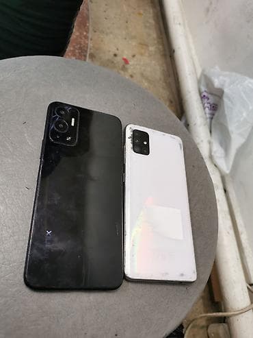 ipone 4: Samsung Galaxy A51 — 1