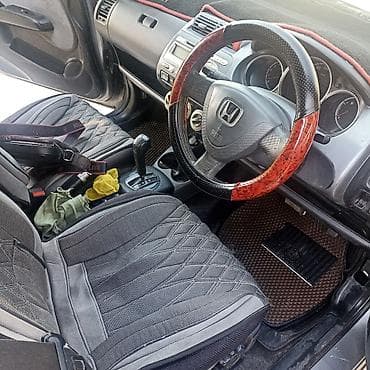 forester 2003: Honda Fit: 2003 г., 1.3 л, Вариатор, Бензин, Хэтчбэк — 1