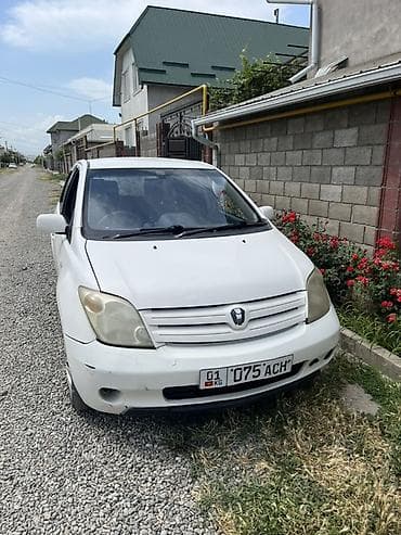mersedes e class: Toyota Ist: 2004 г., 1.3 л, Автомат, Бензин, Хэтчбэк — 1