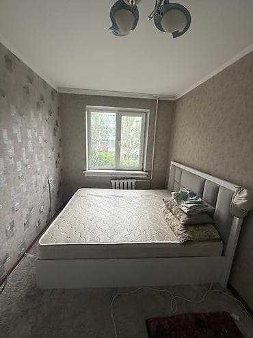 Спальный гарнитур, Б/у, Двуспальная кровать, цвет - Белый
