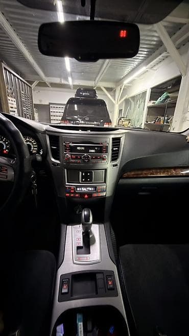 Subaru Outback: 2010 г., Вариатор, Бензин, Универсал — 9