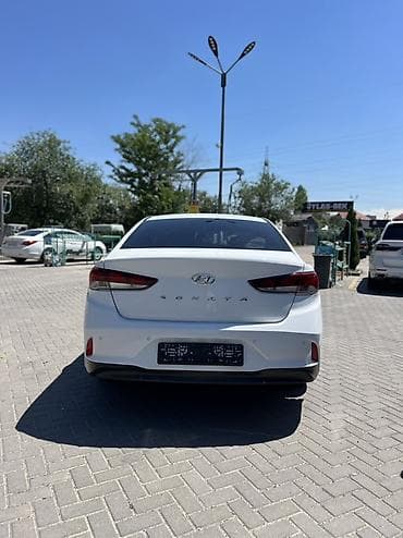экономичный авто: Hyundai Sonata: 2019 г., 2 л, Автомат, Газ, Седан — 4