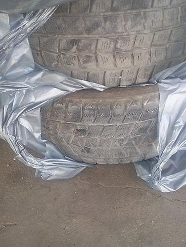 голтф 2: Зимние шины 225/60 R17 (индекс 99S)

- Комплект из 4 шин — 1
