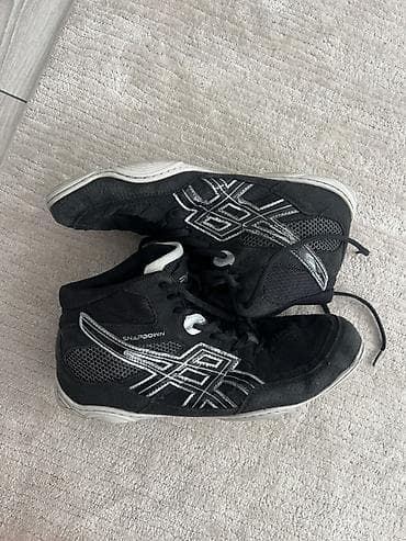 махачев полузамок: Мужские кроссовки, 42, Asics, Б/у, цвет - Черный — 1
