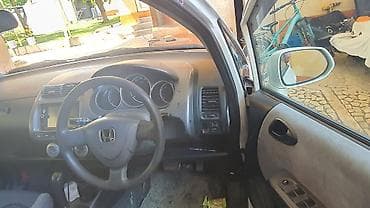 mitsubishi lancer evolution 2005: Honda Fit: 2004 г., 1.3 л, Автомат, Бензин, Хэтчбэк — 5
